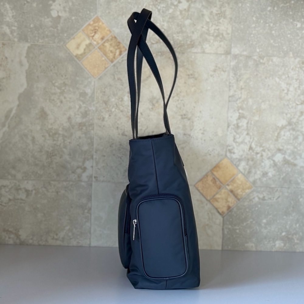 Michael Kors Khai LG Multifunction Pocket Laptop Tote Shoulder Bag Navy - Picture 3 of 12